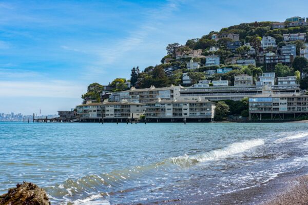 Spring Cleaning Checklist for Bay Area Homes: Flat-Rate + Travel Fee Explained