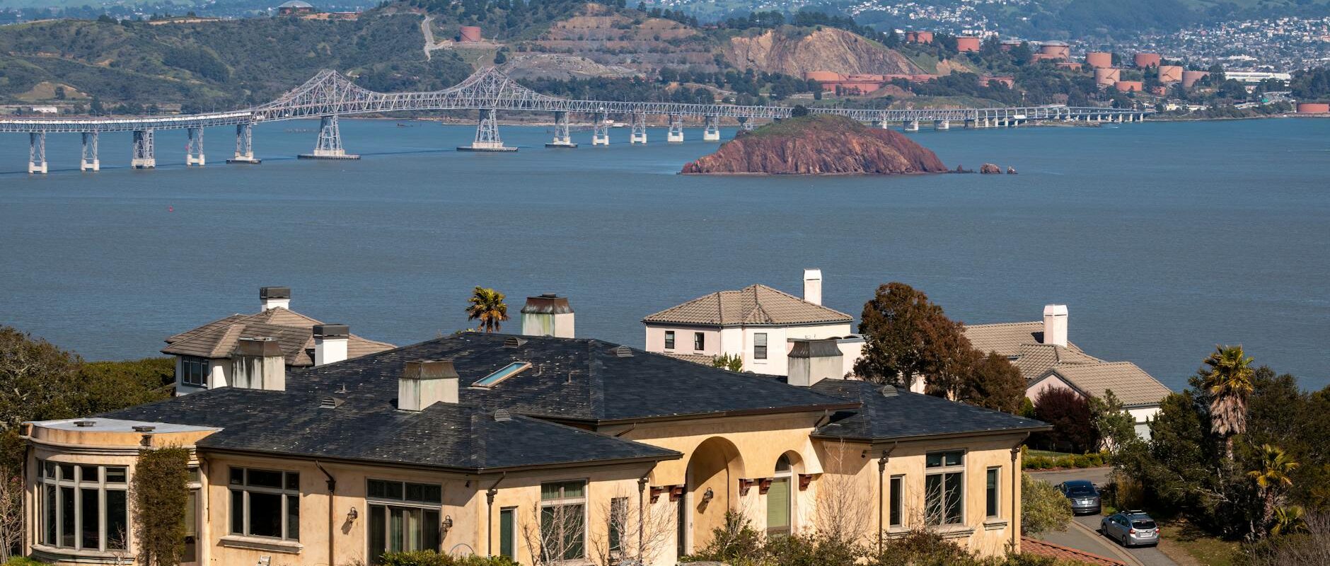 Flat-Rate House Cleaning Pricing in the Bay Area: What Affects the Total?